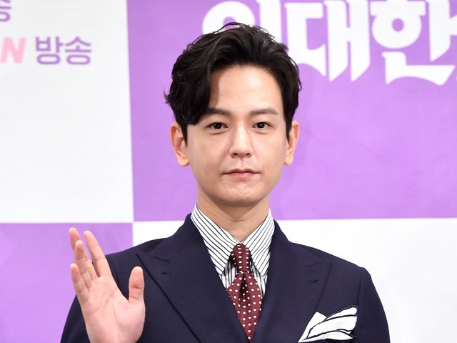 作品減少の影響？ 物流センターで目撃された韓国の人気俳優（43）、事務所が勤務経験を認める…応援の声も