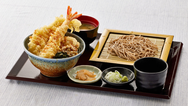 春ご馳走天丼 （小）藪そばセット（みそ汁付）セット価格 2,040円(税込)