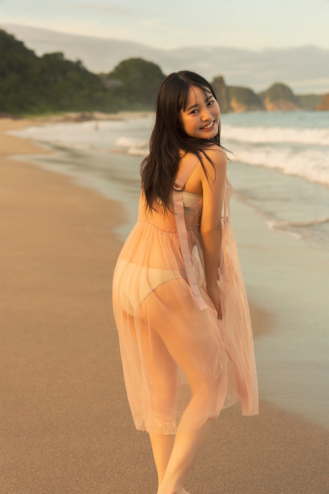 撮影:唐木貴央 ヘアメイク:新井祐美子 スタイリング:菊地文子