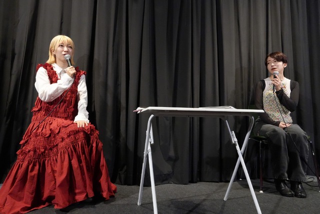 でか美ちゃん、ひらりさ【撮影：小宮山あきの】