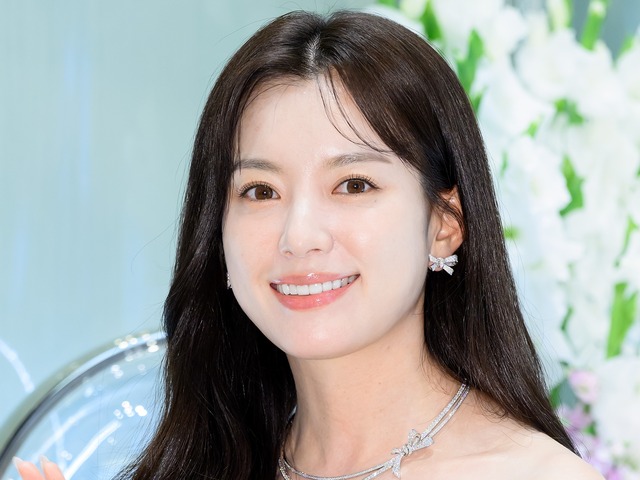 小栗旬と共演の女優ハン・ヒョジュ、キリスト教徒なのに仏教を学んだと告白「2月に卒業」