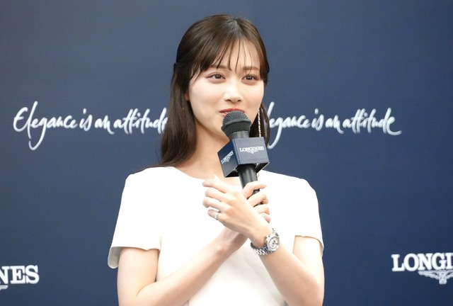 山下美月【撮影：小宮山あきの】山下美月【撮影：小宮山あきの】