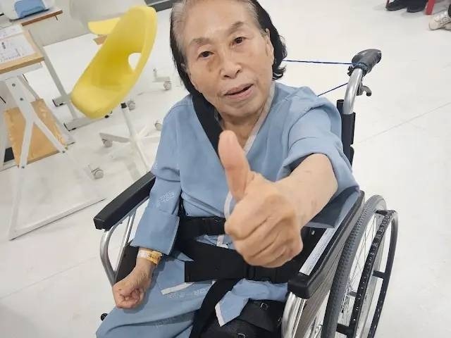 「迷惑行為」論争に続いて転倒骨折…86歳韓国ベテラン女優、波乱の2026年が話題