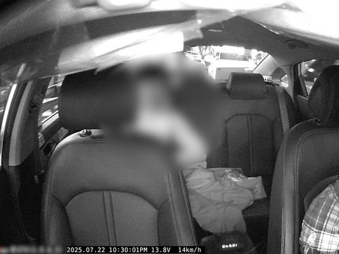 女性が運転する韓国タクシーで男性客が裸に…車内のドライブレコーダーに映ったわいせつ行為
