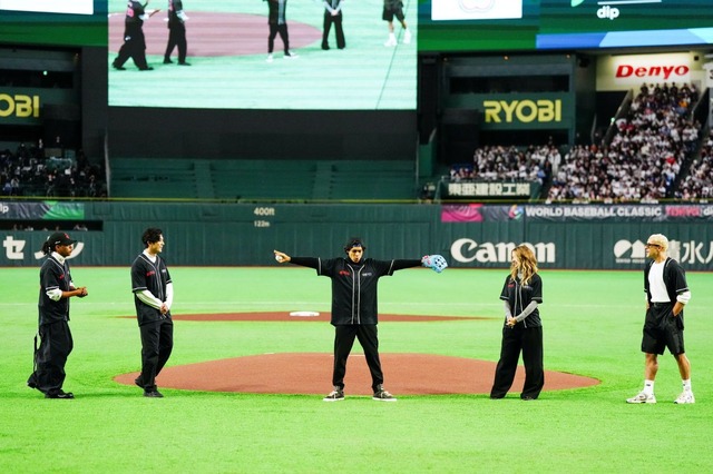 「ONE PIECE」実写版キャスト5人が東京ドームで始球式