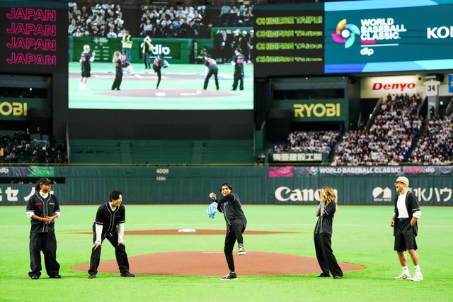 「ONE PIECE」実写版キャスト5人が東京ドームで始球式