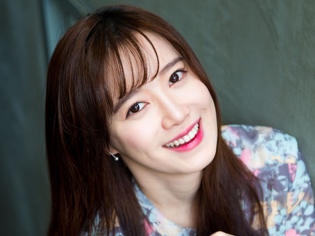 1万5000円の“ふでばこ”も即完売、ドロ沼離婚を経て実業家として大成功　韓国『花男』女優の商才