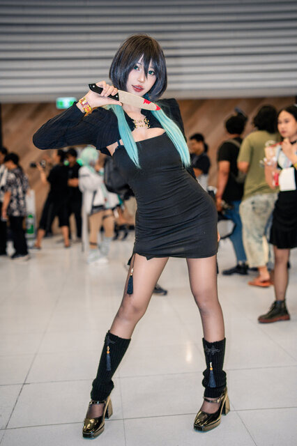 虚「極楽街」／elle（Instagram：mfn.__.mi）