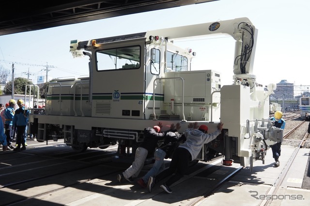 西武鉄道保線車両モーターカーを回転させる！