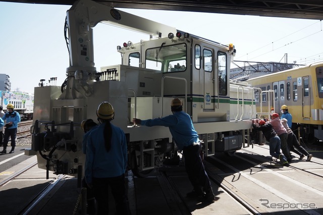 西武鉄道保線車両モーターカーを回転させる！