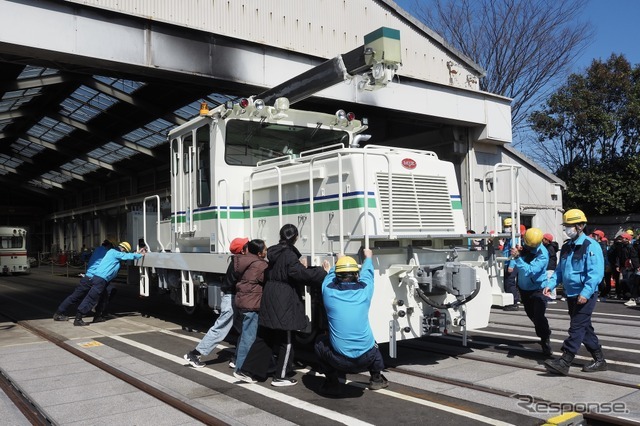 西武鉄道保線車両モーターカーを回転させる！