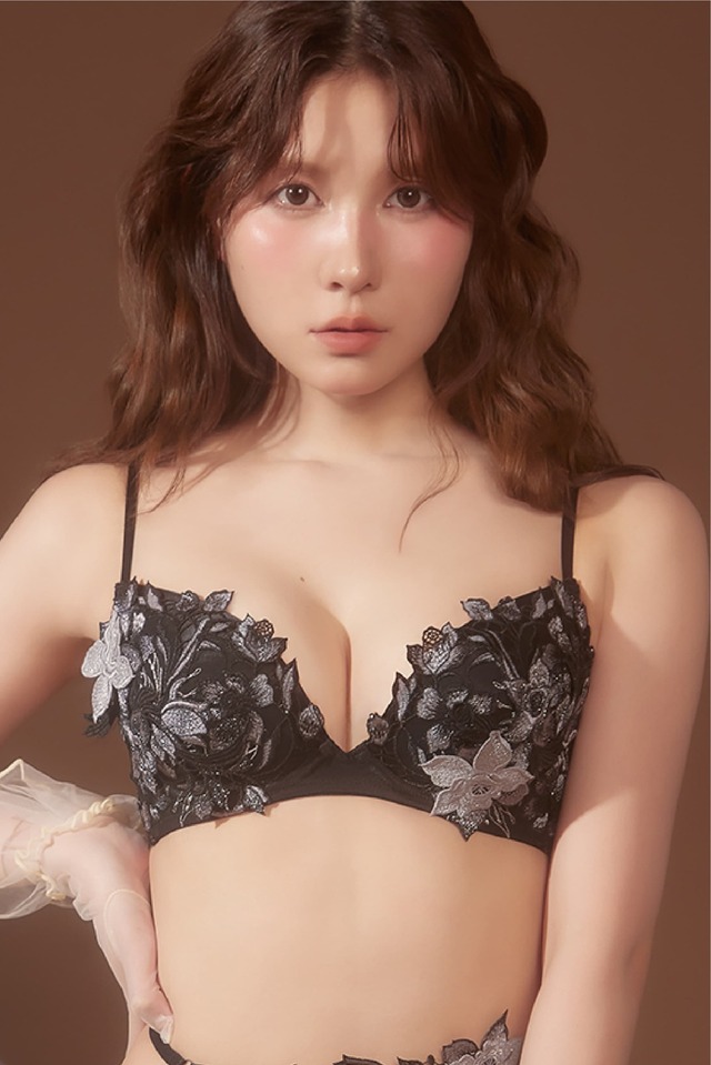 「LINGERIEAM」2026 NEW COLLECTION新ビジュアル