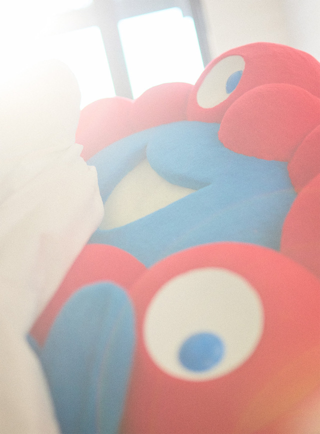 ミャクミャク1stグラビア写真集『I myaku you.」』（C）フェリシモ出版