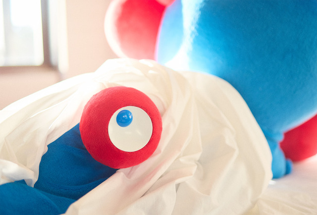 ミャクミャク1stグラビア写真集『I myaku you.」』（C）フェリシモ出版