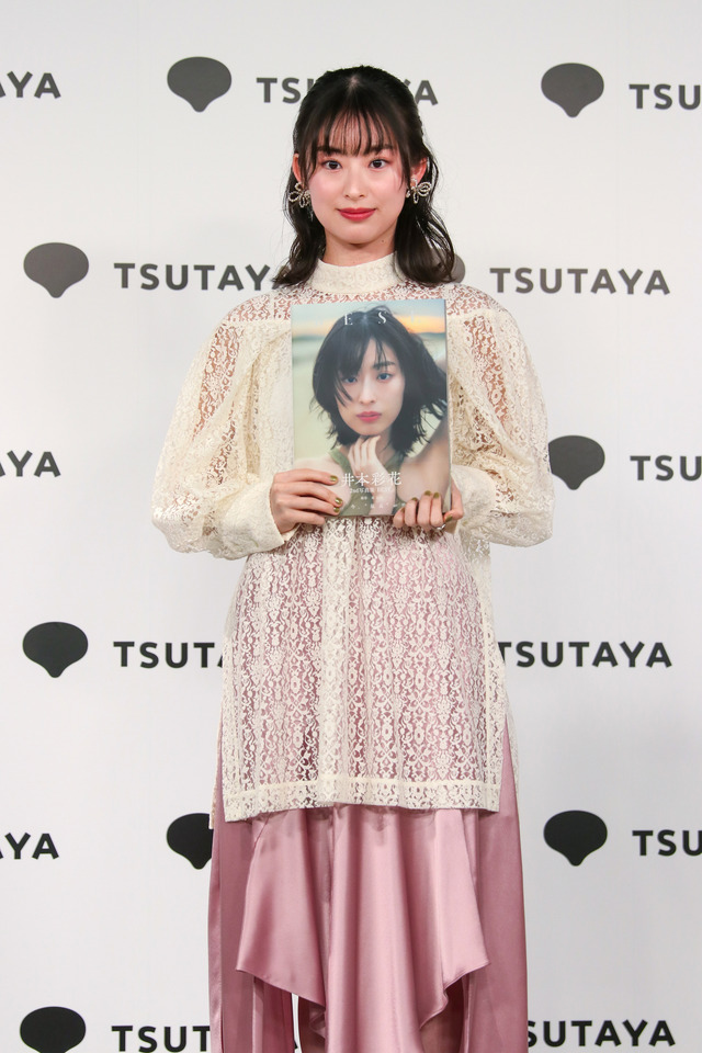 井本彩花【撮影：平木昌宏】