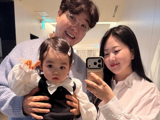 夫や娘に続き、23歳年下の妻にも広告オファー殺到　“一家で売れる”韓国芸能人夫婦が話題