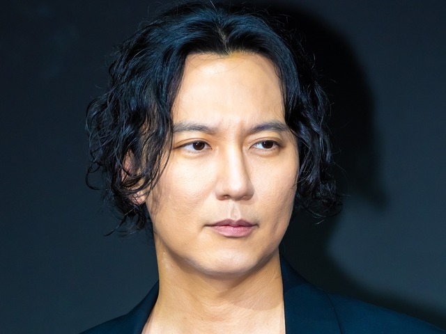 「娘を誘拐した？」保護者驚愕の“6時間ファンミ伝説”を持つキム・ナムギル、歌手デビューに熱視線