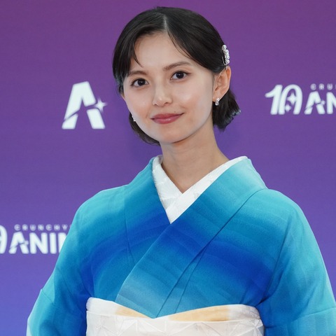 齋藤飛鳥、西野七瀬、有村架純、えなこらがドレスアップ姿で豪華集結【クランチロール・アニメアワード 2026】 画像