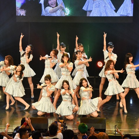 AKB48、TIF2019の大トリで怒涛のノンストップライブを披露「もう最高です!」 画像