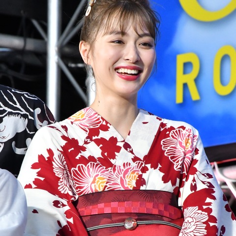 内田理央・田中圭・吉田鋼太郎らが浴衣姿で「おっさんずラブ」イベントに集結…サウナのシーンをお楽しみに! 画像