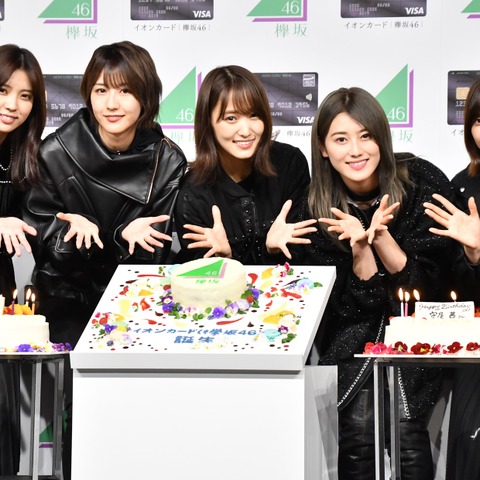 欅坂46菅井友香&守屋茜、バースデーケーキのサプライズに歓喜「より大人に」 画像