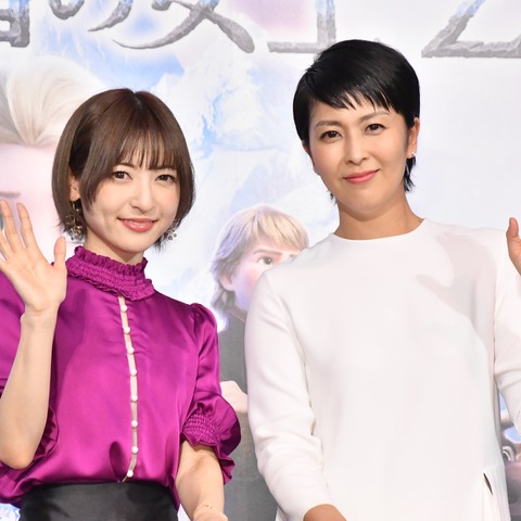 実はレアなツーショット!松たか子と神田沙也加がアナ雪2のイベントに登場 画像