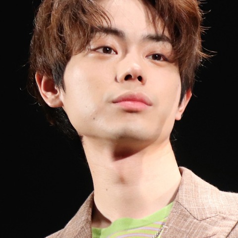 菅田将暉、ゲームについて熱弁する松坂桃李にズバリ「結婚してないよね？」 画像