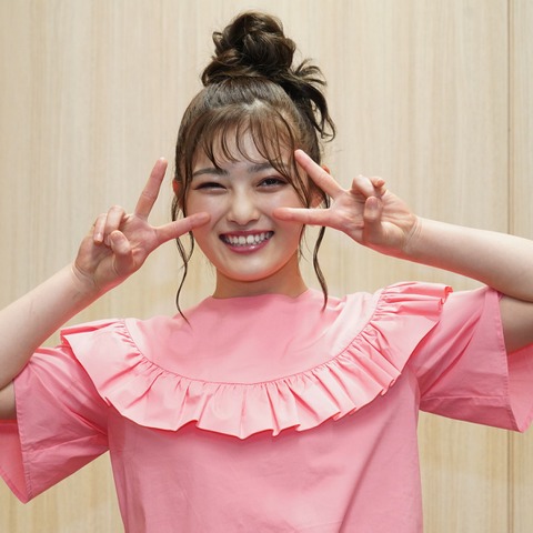 【インタビュー】井上咲楽、人生初の“太眉じゃない夏”は「肌見せ」に挑戦したい! 画像