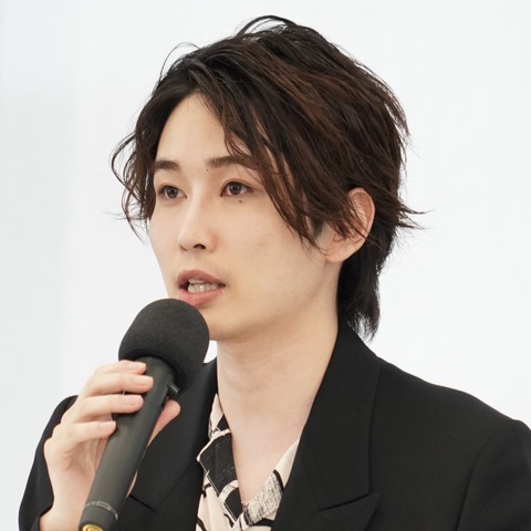 YouTuberカルマがエイベックス所属会見を開催、1年間の休止理由や今後の活動にも言及 画像