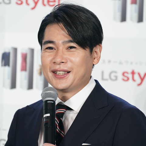 ノブコブ吉村崇が2022年は「はじけたい」と願望告白、森泉が“彼女”を紹介? 画像