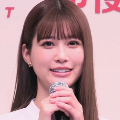 めるる、ムカつくインタビュアーにバレないように「ほい」と返事 画像