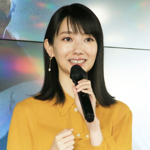 波瑠、山田涼介に「気持ち悪いんでやめて」 食事会での素顔を暴露 画像
