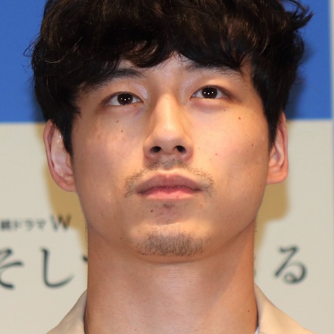 坂口健太郎、私生活で味わった「これ以上ない悲しみ」 泣く芝居が苦手に 画像