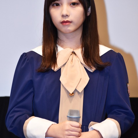 乃木坂46・与田祐希、お尻の筋肉を自慢「80キロ持ち上げられる」トレーナーも大絶賛 画像