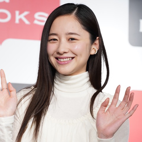 堀田真由が24歳に!野性爆弾のくっきー!からのメッセージに困惑! 画像