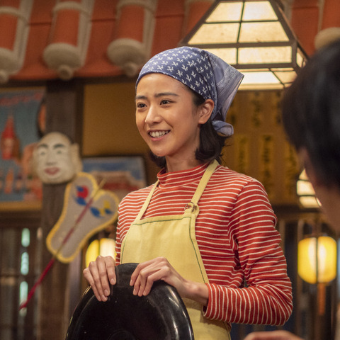 暢子、念願のストーブ前に就任して大喜び!『ちむどんどん』第50話 画像