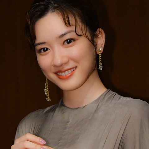 永野芽郁、朝ドラ『半分、青い。』降板危機を救った母の言葉に涙 画像