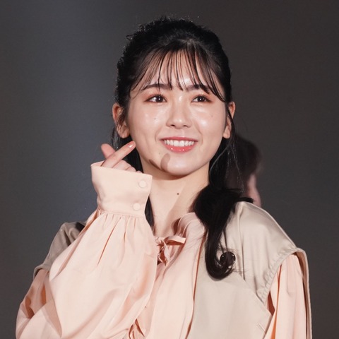 乃木坂46・筒井あやめ、初センター曲に不安「私の笑顔でもつのかな」 画像