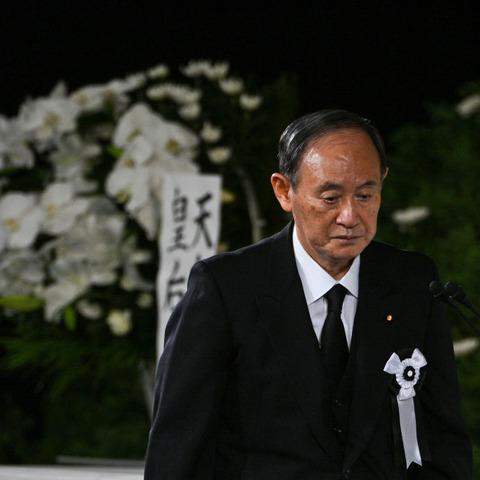 菅義偉前総理、追悼の辞 安倍元総理との思い出の2人焼き鳥から議員会館に残された著書まで 画像