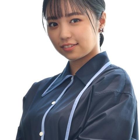 大原優乃、ハロウィンで大胆コスプレ!胸開きセクシーポリスに大変身 画像