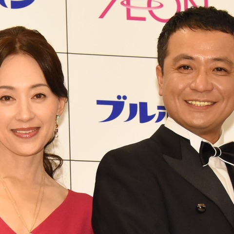 中山秀征、元タカラジェンヌの妻の食欲に驚き「食べ放題で良かった」 画像
