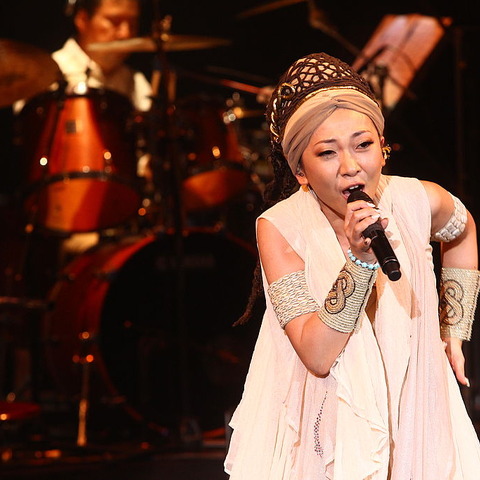 【NHK紅白】MISIA、ディズニーシーから中継!幻想的なパフォーマンスが話題 画像