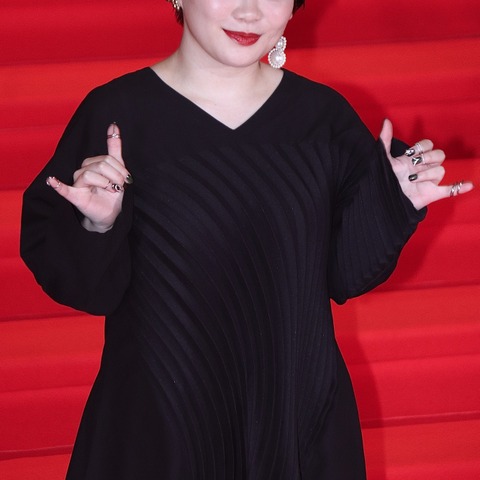 富田望生、仲良しの福原遥に「友達の恋愛を見ているようなウズウズ感」 画像