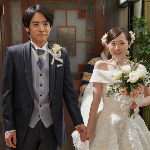 舞と貴司がついに結婚!なにわバードマンの仲間に祝われる!20日放送の『舞いあがれ!』第97話 画像