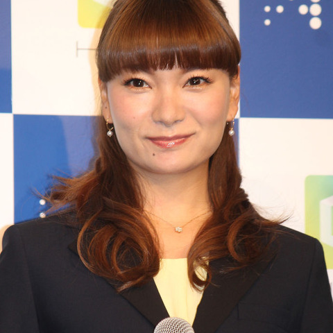 保田圭、モー娘。時代に1本200万円のマイクを壊す…中澤裕子が原因!? 画像