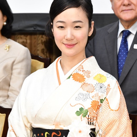 黒木華、泥酔して驚きの奇行!服を着たまま浴槽に入りシャワー浴びる!? 画像