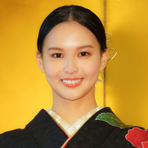 貴乃花の娘・白河れい、デビューは親にも内緒だった 画像