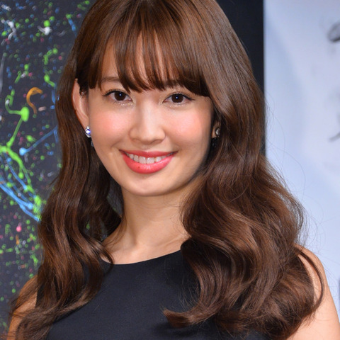 小嶋陽菜、編集部にグラビア出演逆オファー! 画像