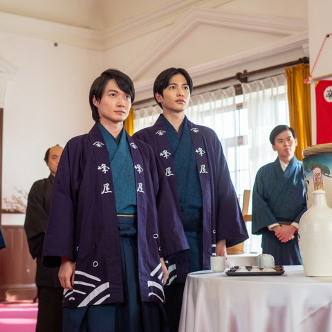 万太郎、寿恵子に一目惚れ「あんなに可愛い人がこの世に…」『らんまん』第13話 画像