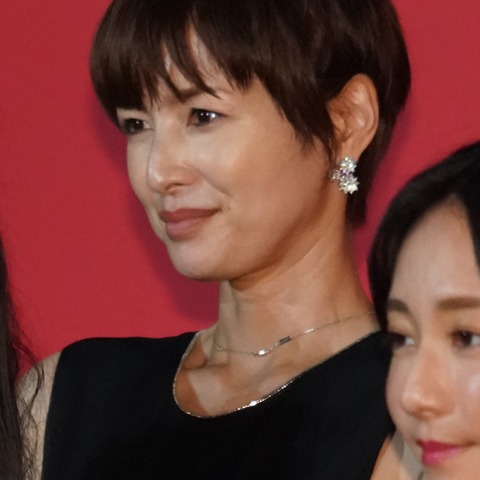 吉瀬美智子、飲みすぎて…大悟もメロメロ! 画像